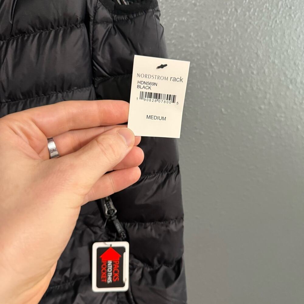 Hawke & Co NWT Black Down Packable Vest Size M - Picture 7 of 8